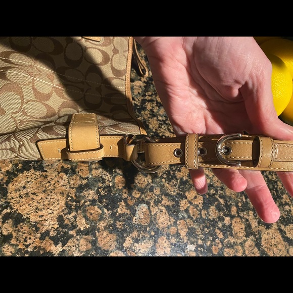 Authentic coach purse - Picture 6 of 9